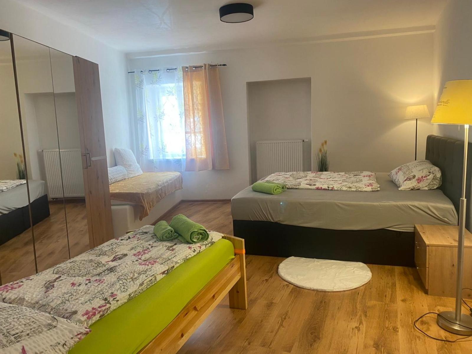 Apartment Am Schlosspark 2 Cheb Luaran gambar